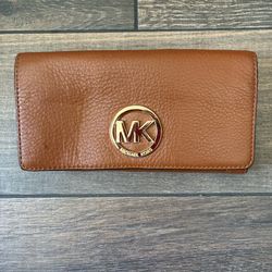 Michael Kors Fulton Pebbled Leather Continental Wallet Red Gold Logo Snap EUC