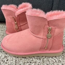 New UGG boots Size 6 