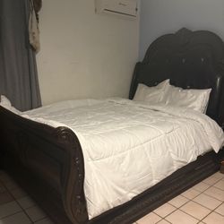 Bedframe for Queen Bed