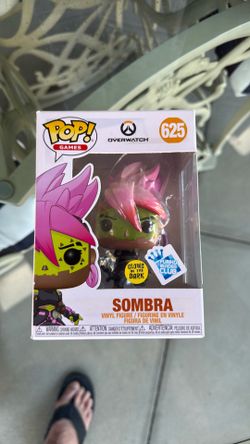 Funko pop overwatch sombra glow exclusive