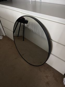 Black Wall Mount Circle Mirror