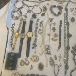 Assorted authentic jewelry PICK YOUR PEICE AND WE COME TO A PRICE 