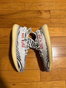 Yeezy 350 zebra size 9.5