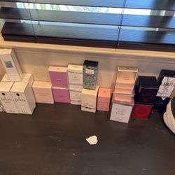 Women Perfume/New inbox without plastic