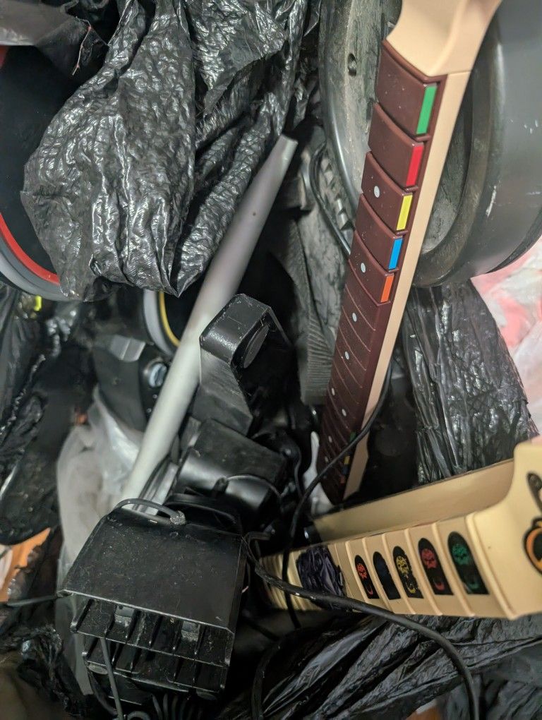 Rock Band And Guitar Hero Equipment