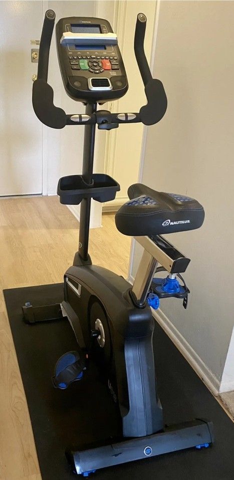Nautilus Upright Exercise Bike