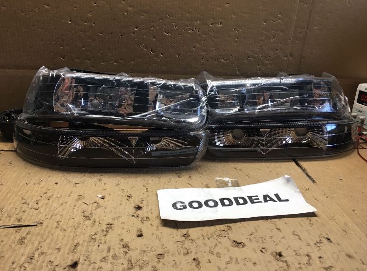 #190 Set of Headlights + Park Signal Lights for 99-06 Tahoe Suburban w/o Fog Light