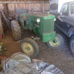 Old John Deer Tractor 