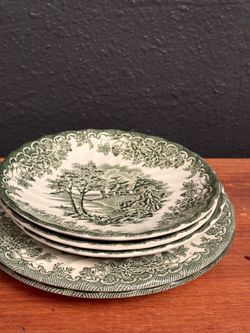 Vintage plates set of 5