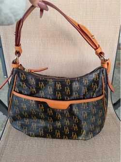 Dooney & Bourke purse