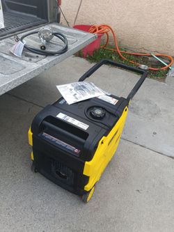 Champion Power Equipment
6500/5250-Watt Recoil Start Gas, Propane Dual Fuel Inverter Portable Generator, solo se provo