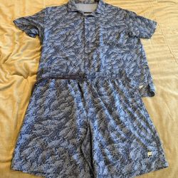 Fabletics men’s two piece shirt and shorts  xl