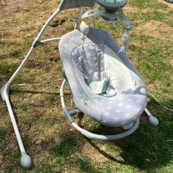 Baby Swing 35$
