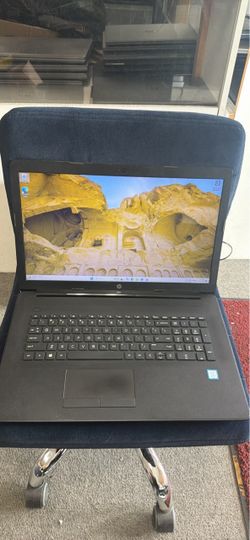 HP Laptop 17 inch 16GB RAM 1TB storage Core i5 Windows 11