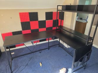 Gaming Desk - can reverse sides. Good condition