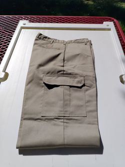 NEW Dickies Men’s Cargo Work Pants Khaki 34x32