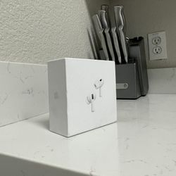 Airpods pro 2(Active noise cancellation)