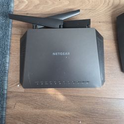 Netgear Router R700