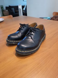 Dr. Martens shoes size 9