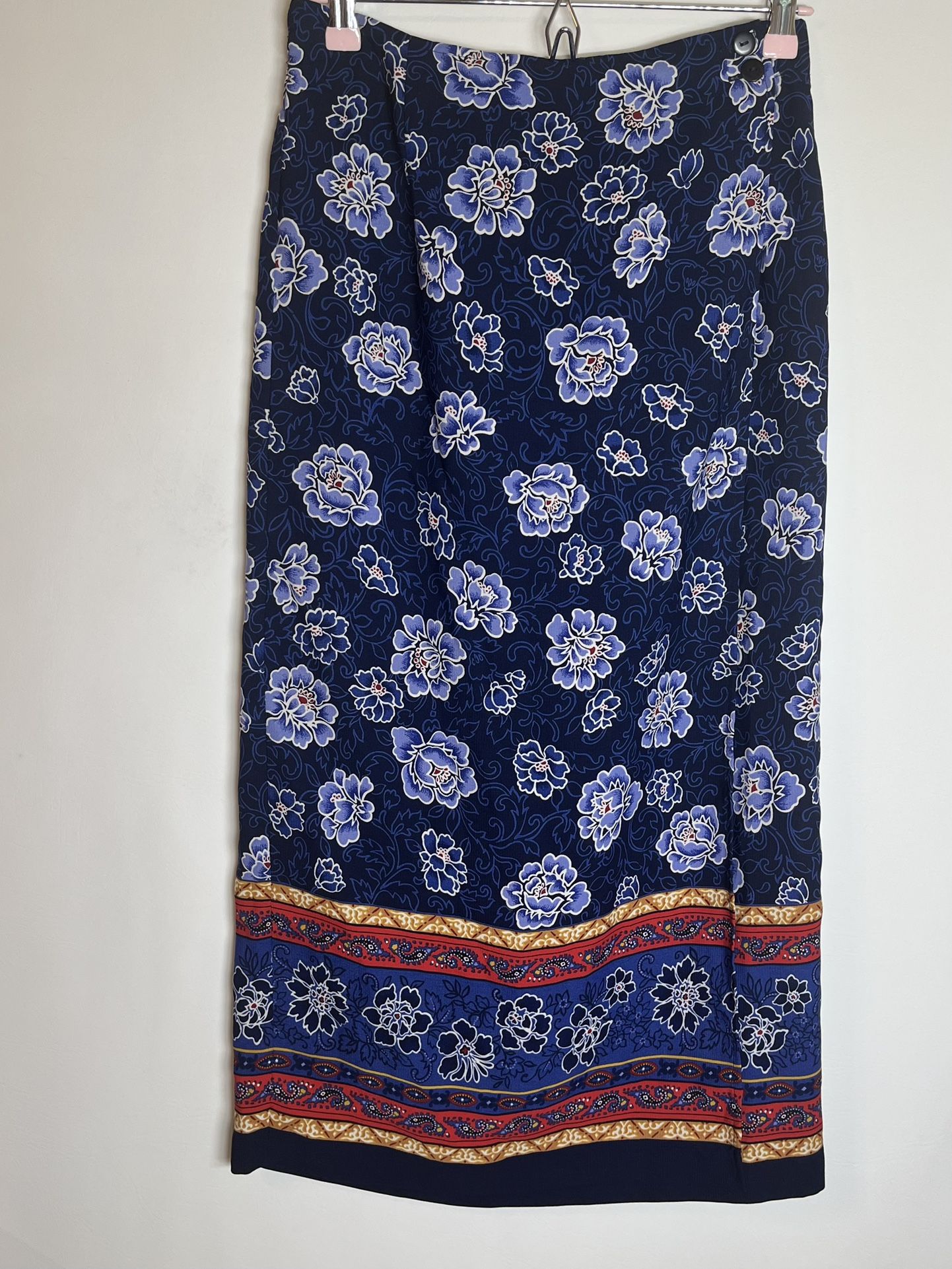 SAG HARBOR SKIRT SIZE 8 PETITE