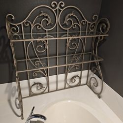 Decorative Wrought Iron Bathroom Shelf with Glass Shelves