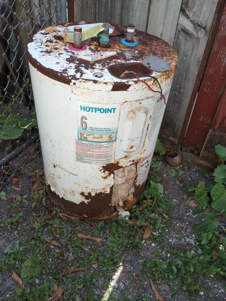 Scrap Metal Water Heater Tank