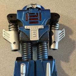 Battery Op Cyber Wars Cyber Raybots Gunner Robot  Action Figure