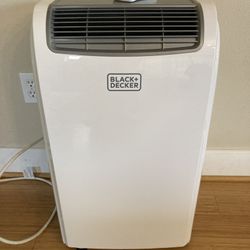 Portable Air Conditioner - Black and Decker 3 in 1,  8,000 BTU