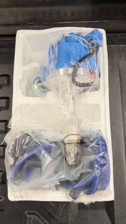 Pontiac V8 HEI Distributor with Cables