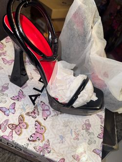 Women’s heels size 7