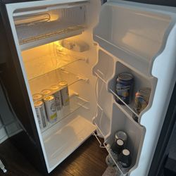 Mini Fridge 