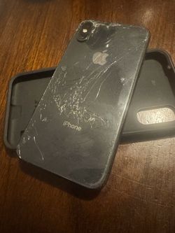 iphone XS 64 gb unlocked crack in the back