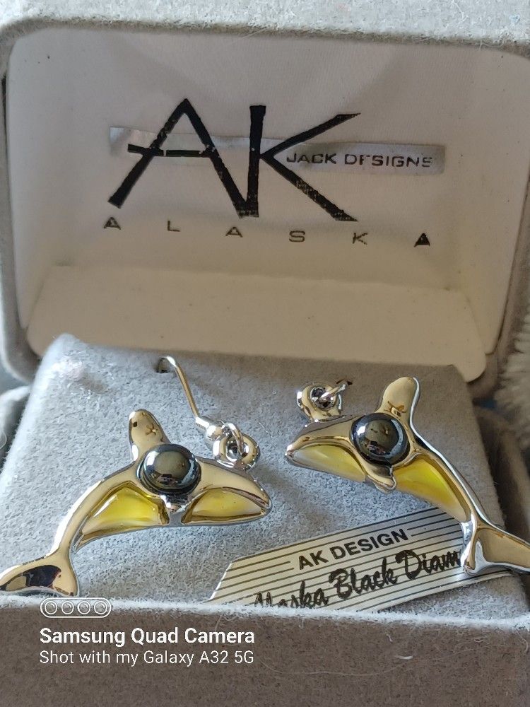 NEW- AK - sterling Silver " Dolphin " ALASKAN BLACK DIAMOND EARRINGS