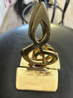 Vtg Brass-Finish Bookend Treble Clef Musical Symbol 7.5" Height Felt on Bottom. Albert Elovitz Brass Musical Notes Bookends 
