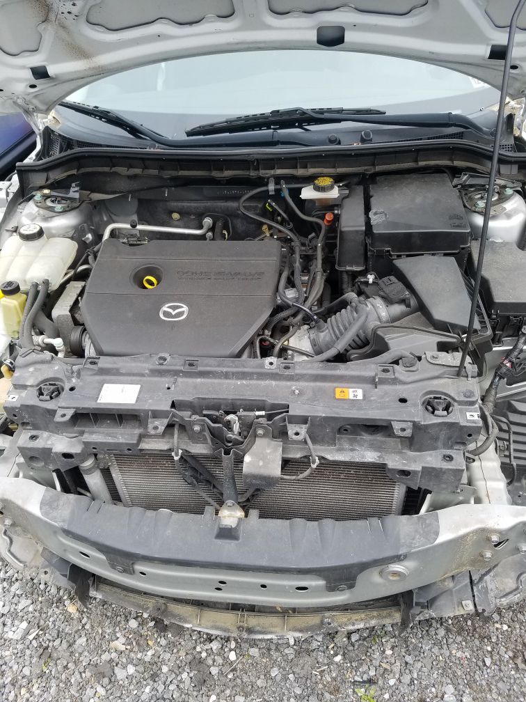 2010 Mazda 3 engine and transmission parts only not whole vehicles