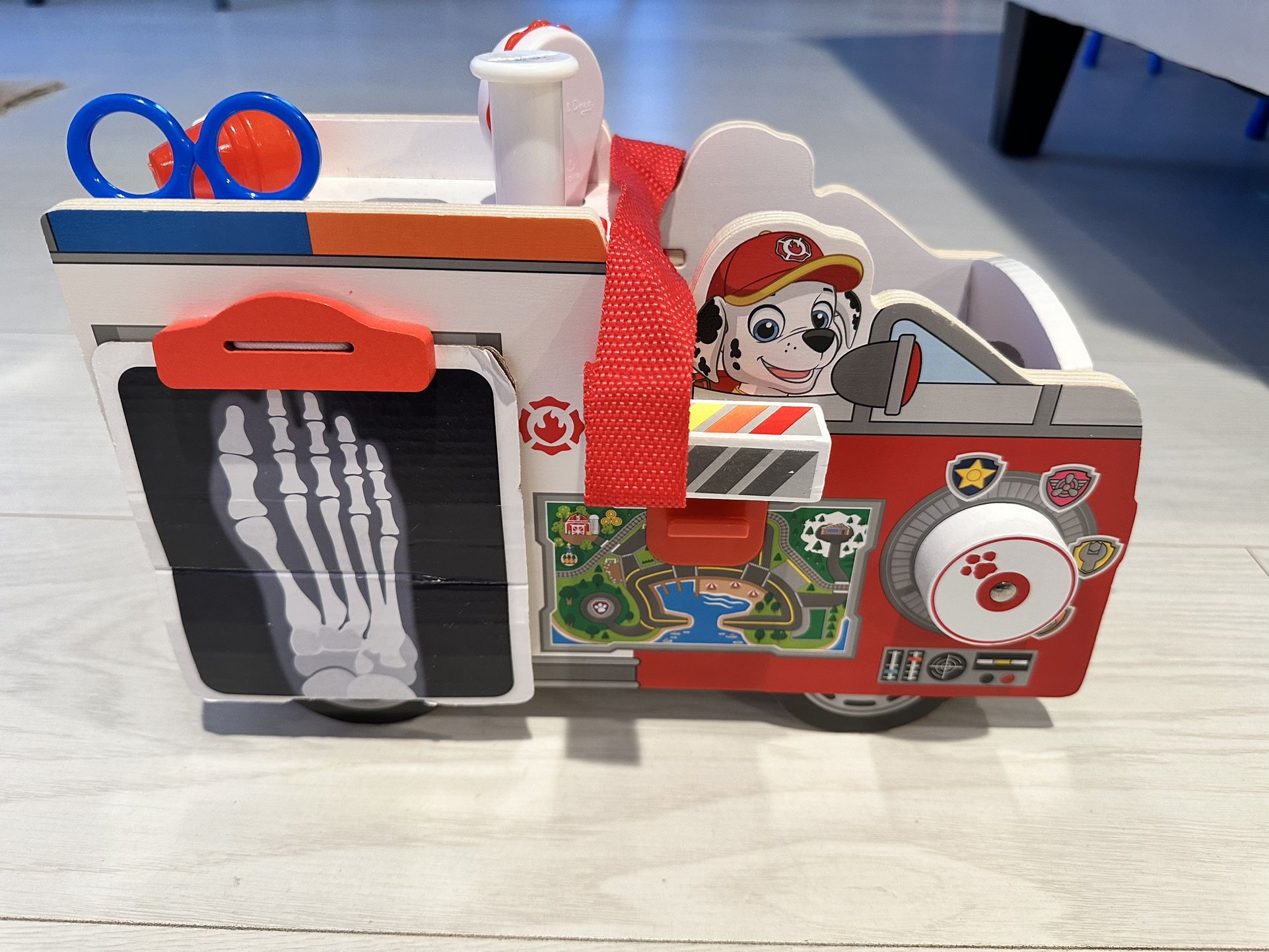 Melissa & Doug Marshall EMT Caddy