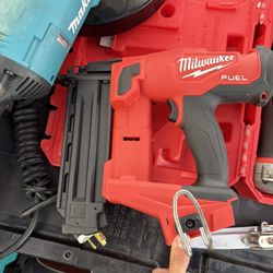 Milwaukee Brad Nailer 