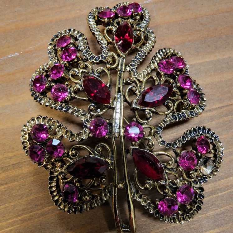 Vintage Unsigned Pin - Hot Pinks And Reds - Missing 1 Stone