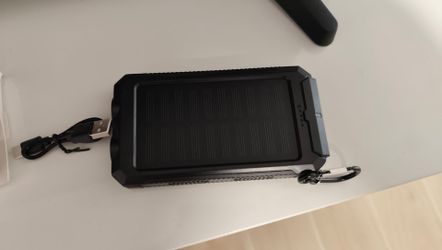 Solar charger (new, not used)