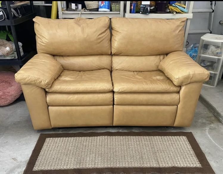 Sofa / Couch