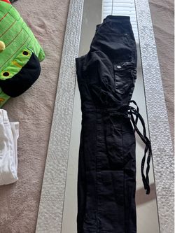 Black cargo jean