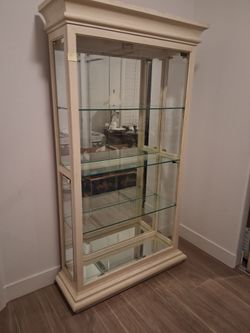 BEAUTIFUL Curio