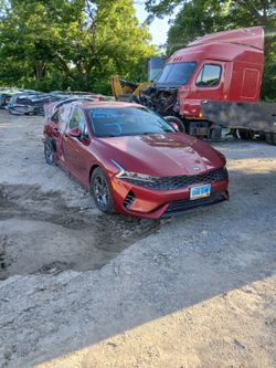 2021 Kia K5 for PARTS