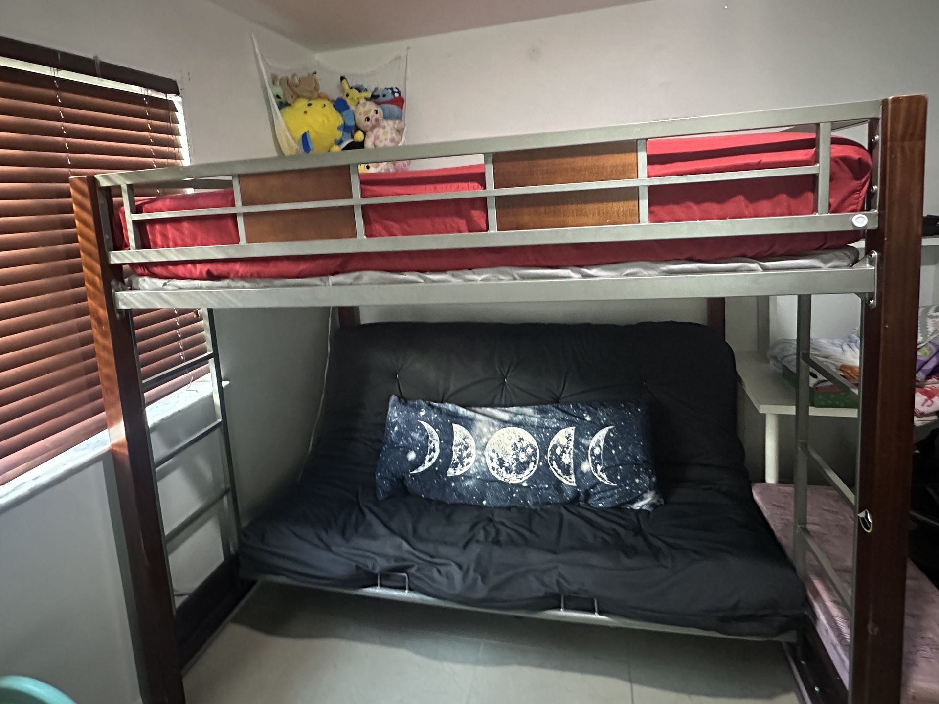 Full Bunk Bed With Mattress And Futon