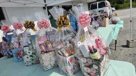 Baskets For MoTher And Graduation 