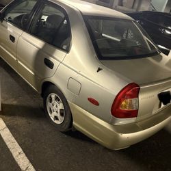 2001 Hyundai Accent Gl