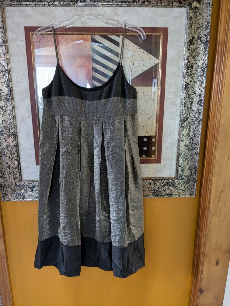 Laundry by Shelli Segal Black and Gold Dress