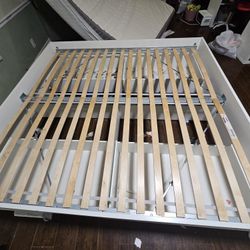 Free King Size Bed Frame With Headboard