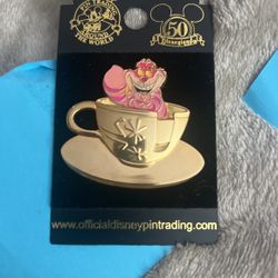 Cheshire Cat In Gold Teacup Disney Pin