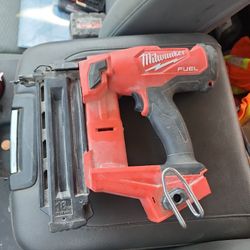 Milwaukee M18 18ga Finish Gun 